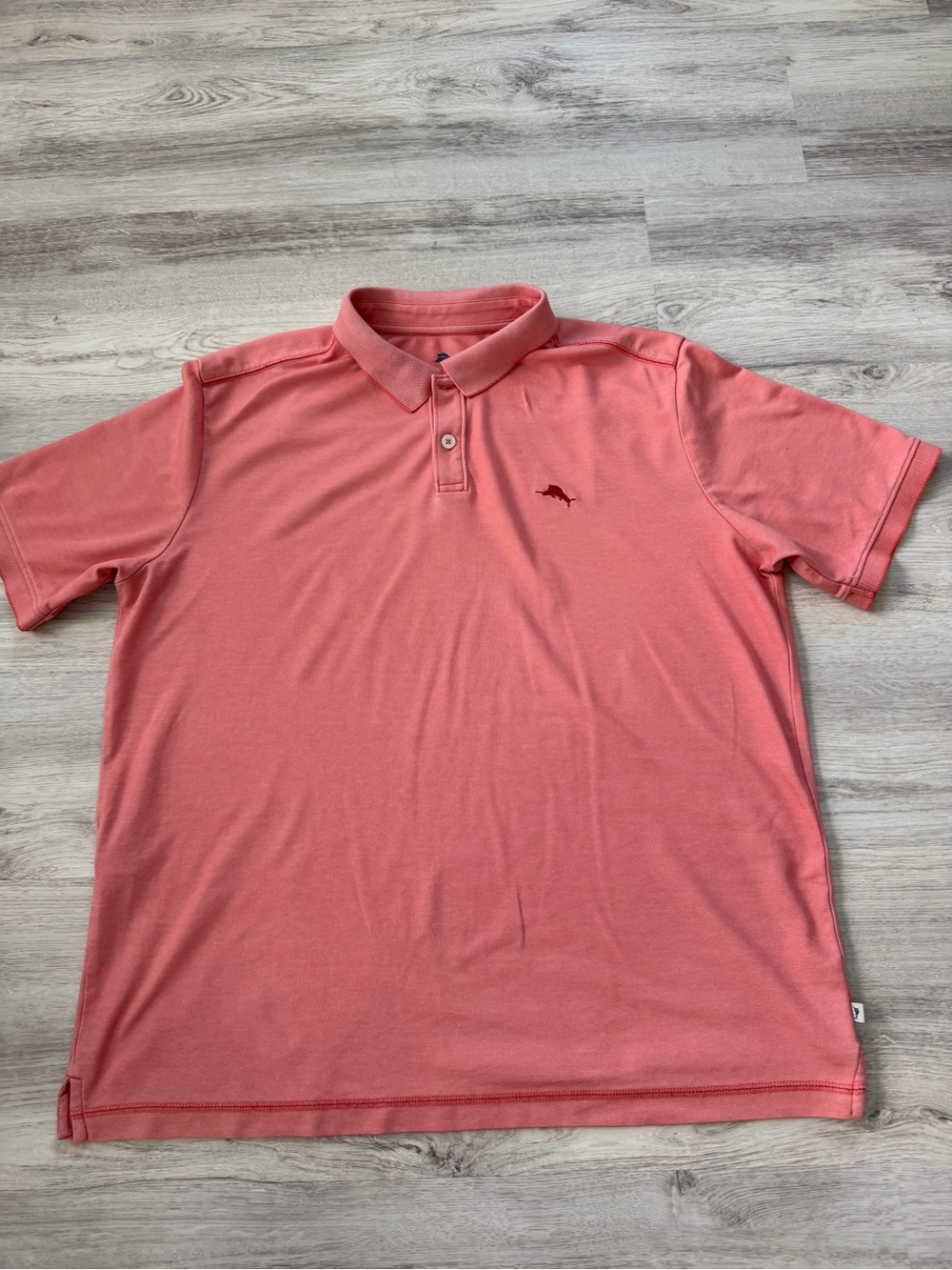 Tommy Bahama Coral Polo with Embroidered Marlin size large excellent condition